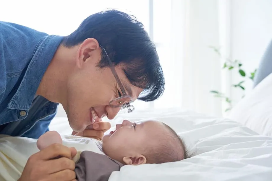 जनसांख्यिकीय संकट के बीच दक्षिण कोरिया में अधिक पिता ले रहे हैं पितृत्व अवकाश