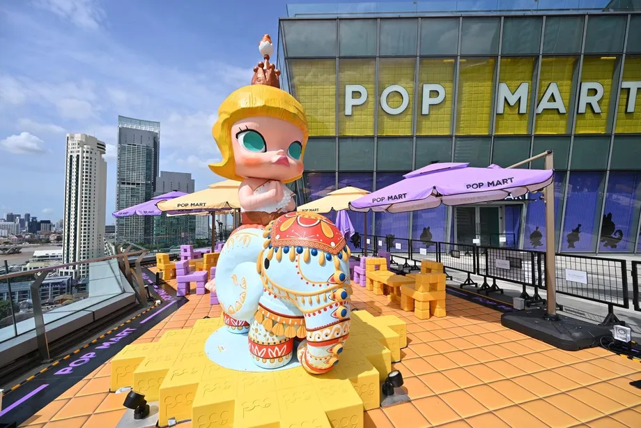 ICONSIAM में दुनिया के सबसे बड़े POP MART स्टोर का स्वागत करता बैंकॉक: संस्कृति और संग्रहणीय खिलौनों की जादुई दुनिया