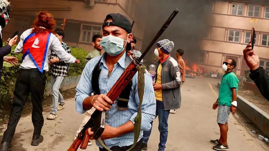 नेपाल में जेन ज़ी के विद्रोह के बीच घातक अशांति, प्रधानमंत्री ने दिया इस्तीफ़ा
