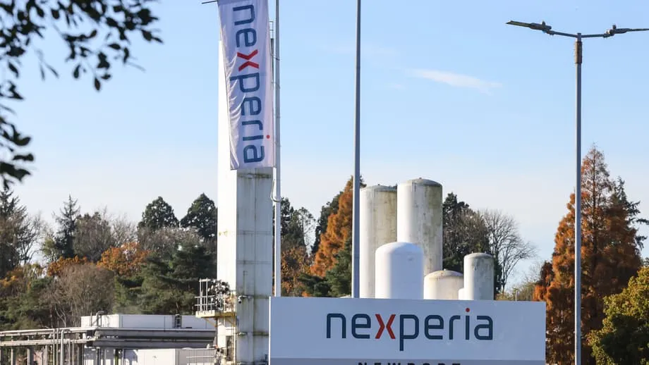 नीदरलैंड के नियंत्रण के बाद चीन ने Nexperia के निर्यात पर लगाई रोक, चिप विवाद और गहराया