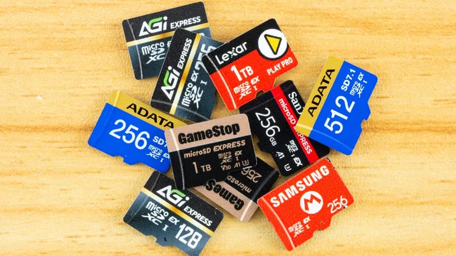 AI की मांग से जापान में स्टोरेज संकट: microSD और हार्ड ड्राइव की कमी, मेमोरी की कीमतें बढ़ीं