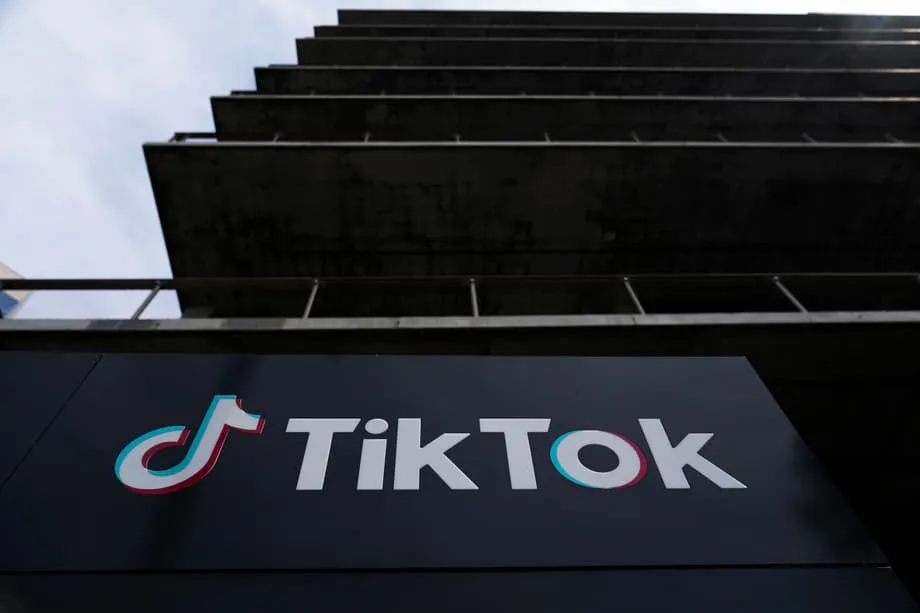 अमेरिकी TikTok का सपना बना दुःस्वप्न: अमेरिका के स्वामित्व में पहले सप्ताह की उथल-पुथल में सेवा ठप, सेंसरशिप के आरोप और यूज़रों का पलायन