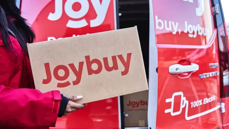 चीन की JD.com ने Amazon को चुनौती देने के लिए ब्रिटेन में उसी दिन डिलीवरी के साथ Joybuy लॉन्च किया