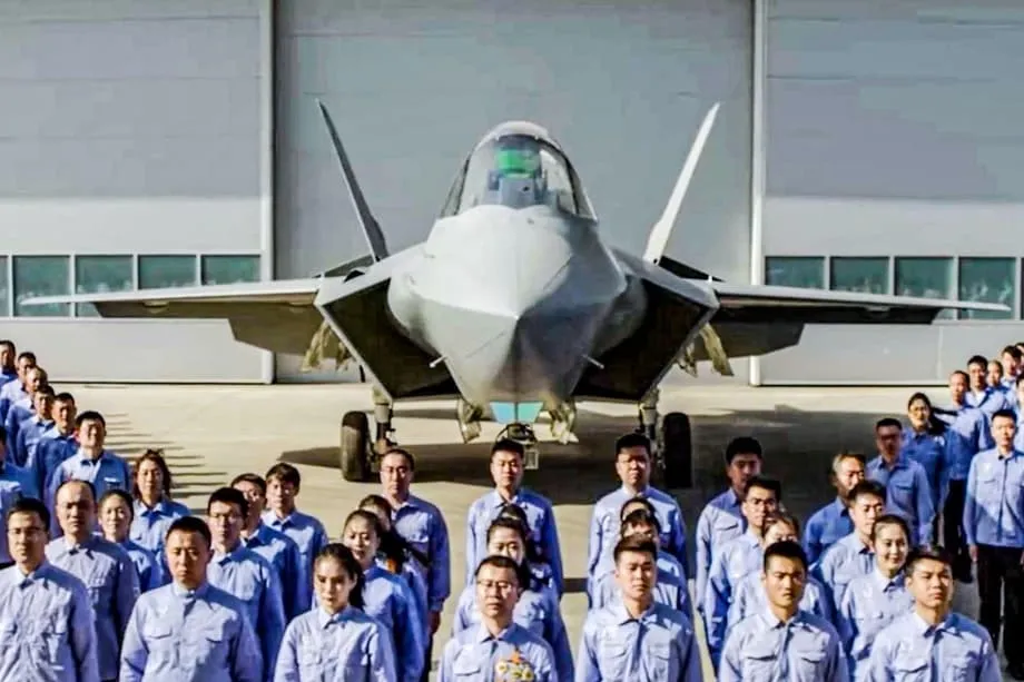 हवाई ताकत में बड़े बदलाव के बीच पाकिस्तान ने चीनी J-35 स्टील्थ लड़ाकू विमानों के लिए समझौता किया