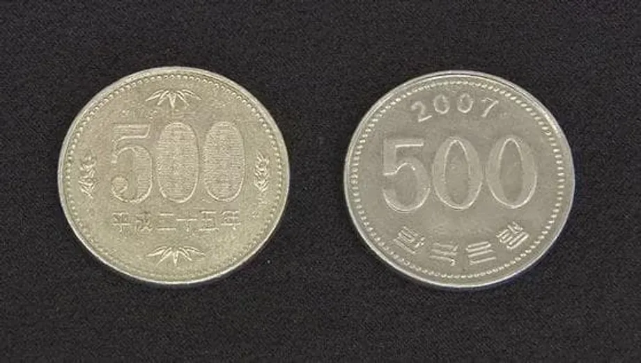 जापान में 500 येन बताकर चलाए जा रहे कोरियाई 500 वॉन के सिक्कों के मामले बढ़े, छोटे दुकानदारों पर दबाव