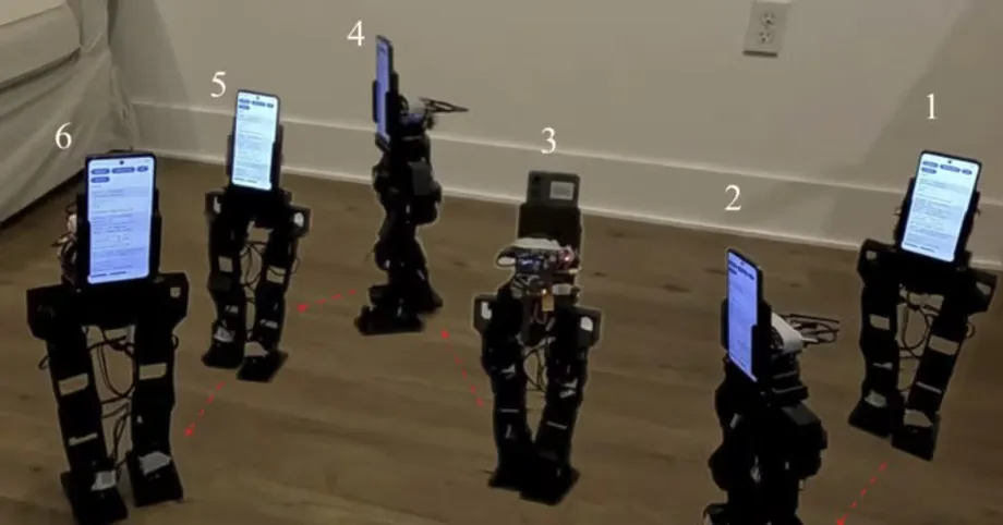UCLA's $400 PhoneBot Turns Old Android Phones Into Walking Robots