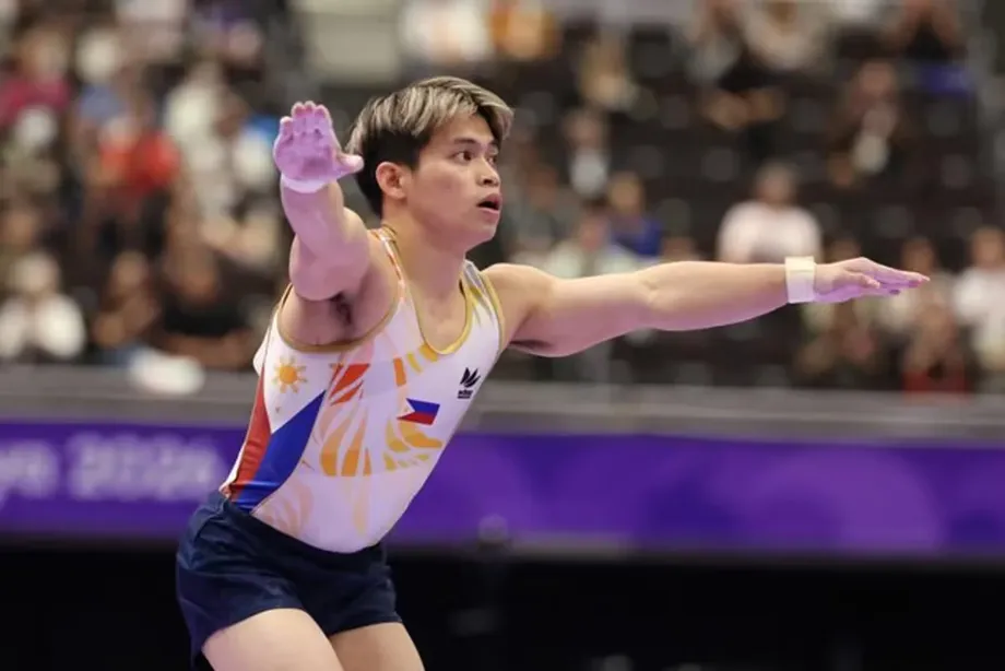 Carlos Yulo reaches floor and vault finals at 2026 World Championships in Rotterdam