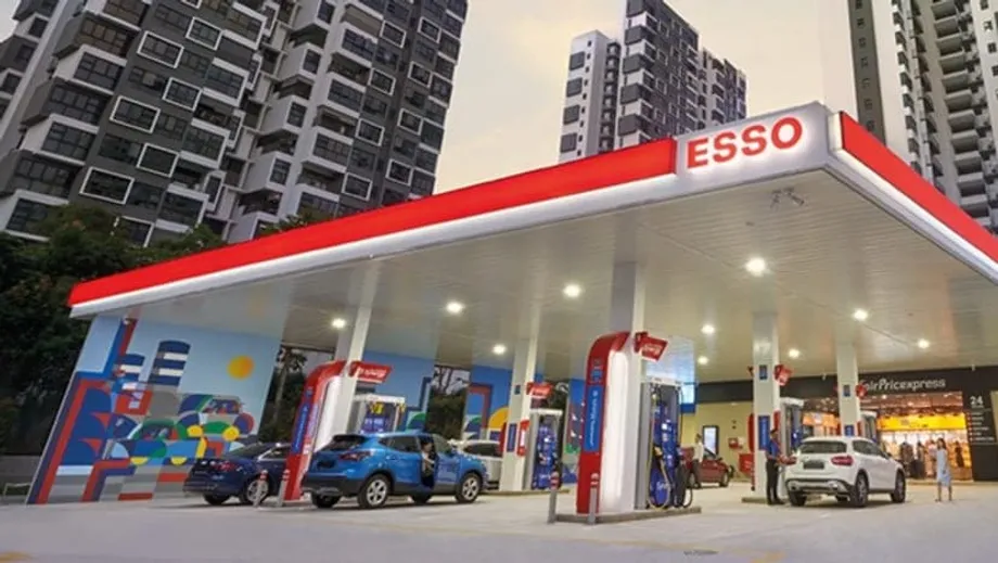 सिंगापुर में Esso की बिक्री: Chandra Asri की खरीद से वाहन चालकों, कीमतों और ईंधन बाजार पर क्या असर होगा